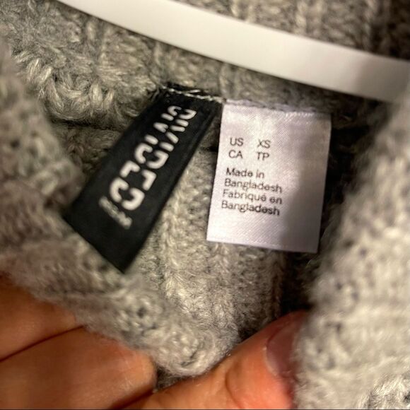 H&M Divided Gray Knitted Turtle Neck Crop long Sleeves Sweater XS - Picture 4 of 4